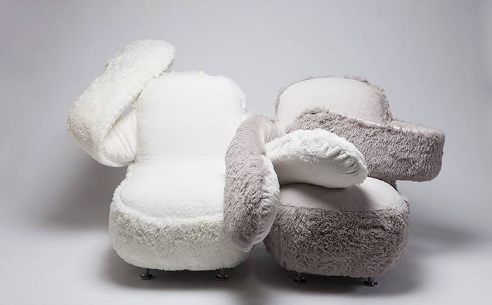 Friday favorite: Free Hug Sofa - weirdatheart.com